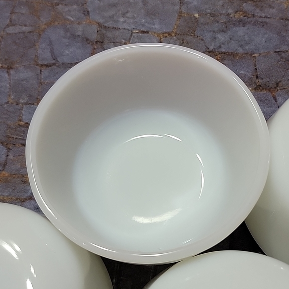 Set of Vintage Fire King Milk glass ramekins - Picture 4 of 6